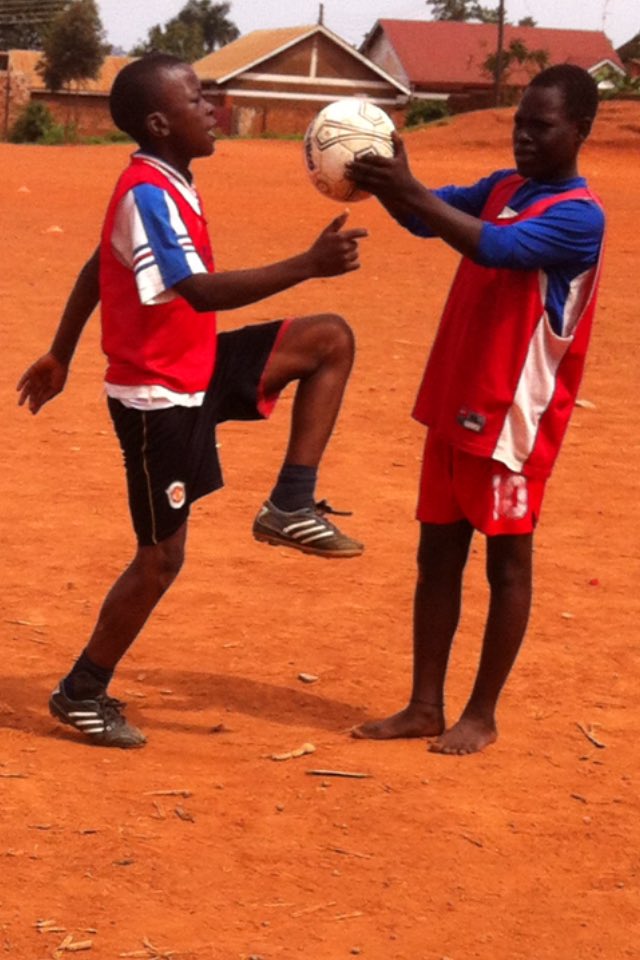 AcademyAfrica's tweet image. Big thanks to @SheffFootAcad for sponsoring one of our races on Saturday night. Will help us send out more boots and equipment to Uganda. Great to see them supporting those less fortunate #appreciated #beapartofit