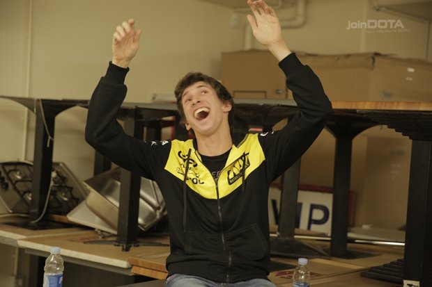 joinDOTA tweet media
