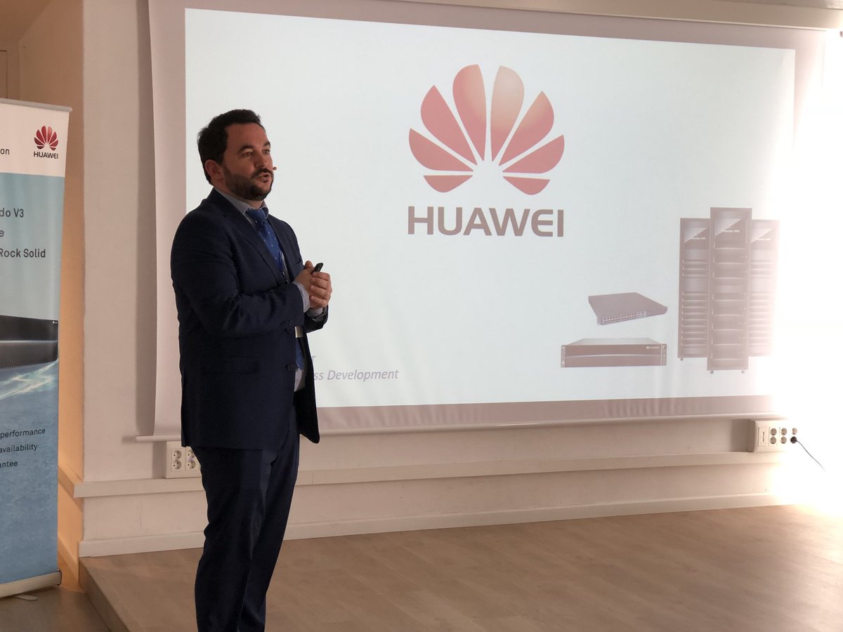 Samuel Alcázar, responsable de desarrollo de negocio de <a href="/HuaweiEmpresas/">Huawei Empresas</a> en <a href="/Aryan_VAD/">Aryan Comunicaciones</a> explica las ventajas que ofrecen para el canal IT los servidores de <a href="/HuaweiSpain/">Huawei España</a>