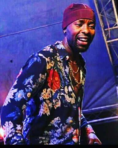 musuuzakenzo5's tweet photo. Eddy Kenzo number one hustler from Masaka #KCA #FavAfricanStarEddyKenzo @NickAfrica @eddykenzoficial https://t.co/vBBDI6n4HH