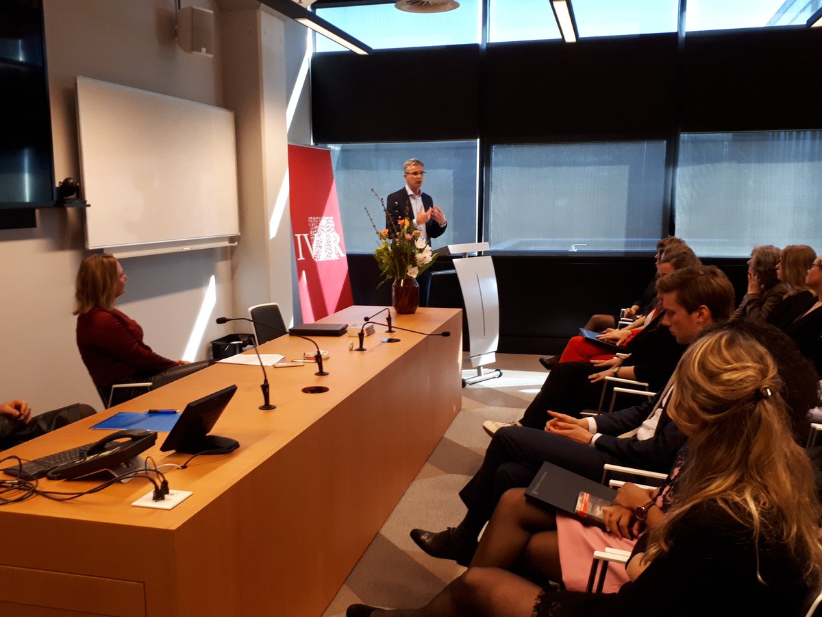 patschreurs's tweet photo. Gisteren met trots mijn masterdiploma #Informatierecht in ontvangst mogen nemen. Ik heb besloten om door te gaan in de #privacy, dus met name #AVG/#GDPR en #ePrivacy. Ik ben beschikbaar voor een nieuwe uitdaging. (retweeten mag 😉) https://t.co/ybDpAWu8Mx