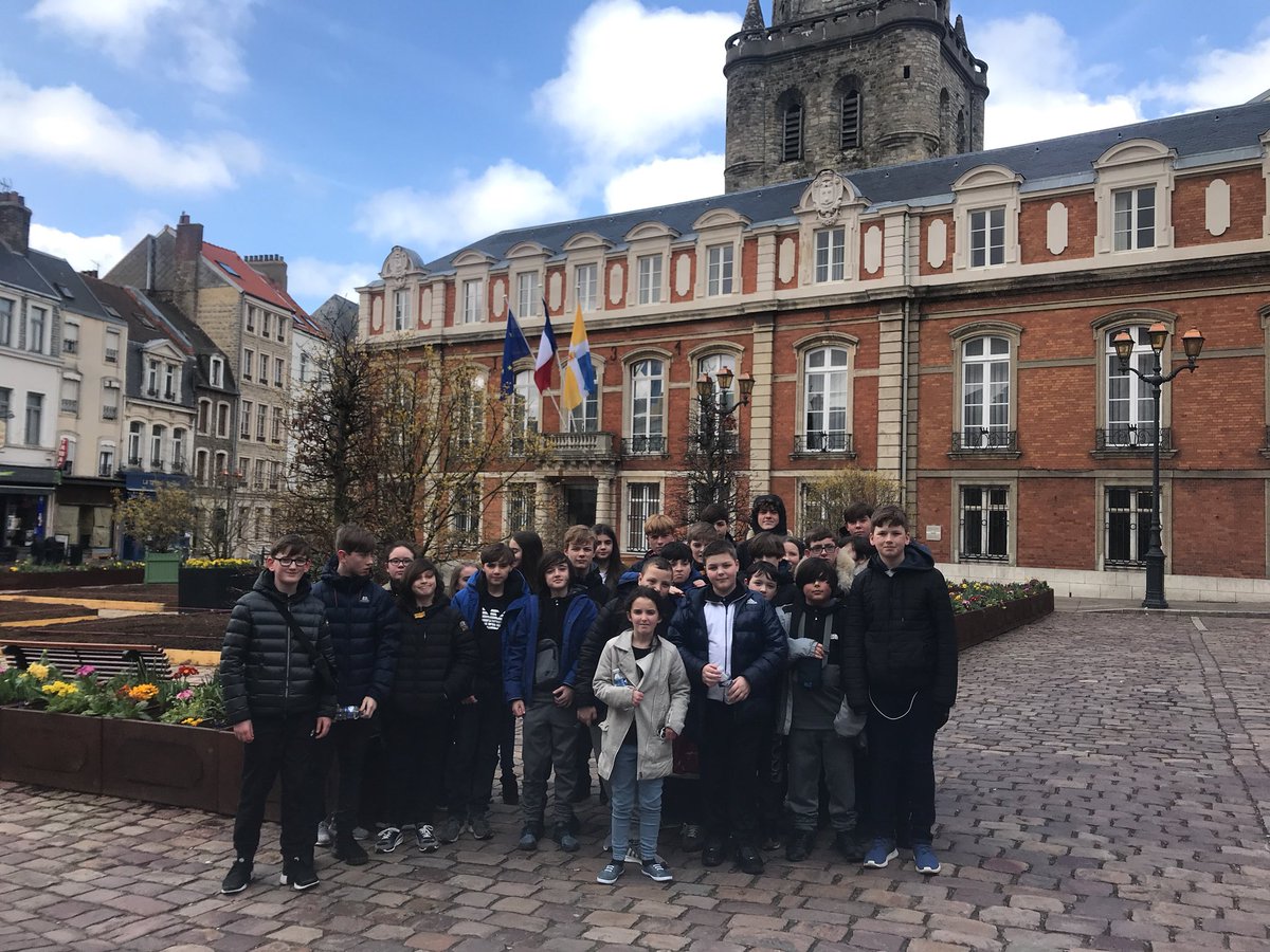 BeckMFL's tweet image. Our group in Boulogne in front of the town hall #France2018