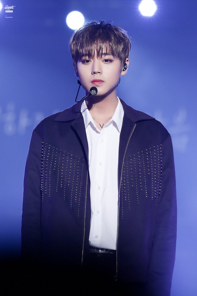 rabbitkeeper_jh's tweet photo. 약속해요 놓지 않겠다고☝️

#워너원 #박지훈 https://t.co/LqvrdHyIs9