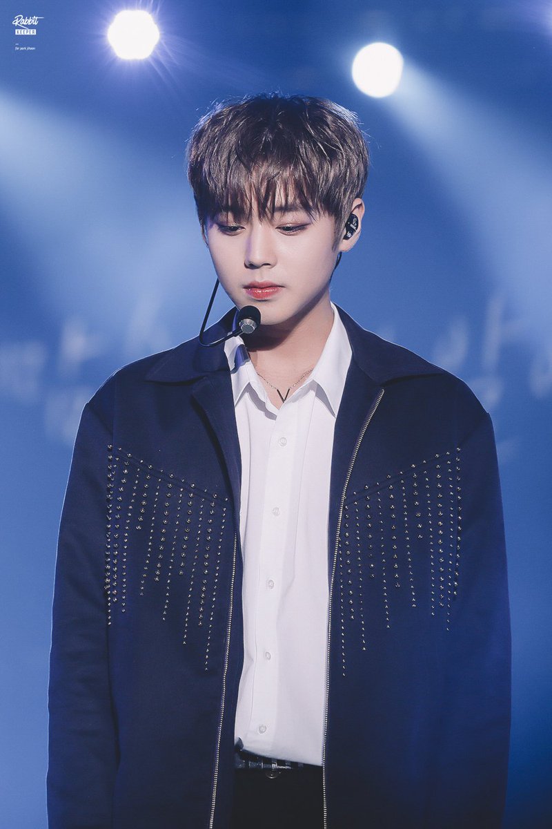 rabbitkeeper_jh's tweet photo. 약속해요 놓지 않겠다고☝️

#워너원 #박지훈 https://t.co/LqvrdHyIs9