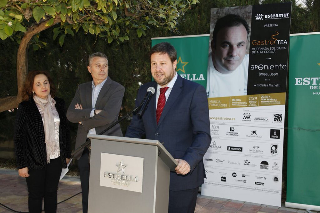 estrellalevante's tweet photo. Presentada en nuestra casa la ‘VI Jornada solidaria de alta cocina’ @gastrotea por parte de @Asteamur. 🍴 Contaremos con Ángel León de @Aponiente https://t.co/qHYG0GSPA2