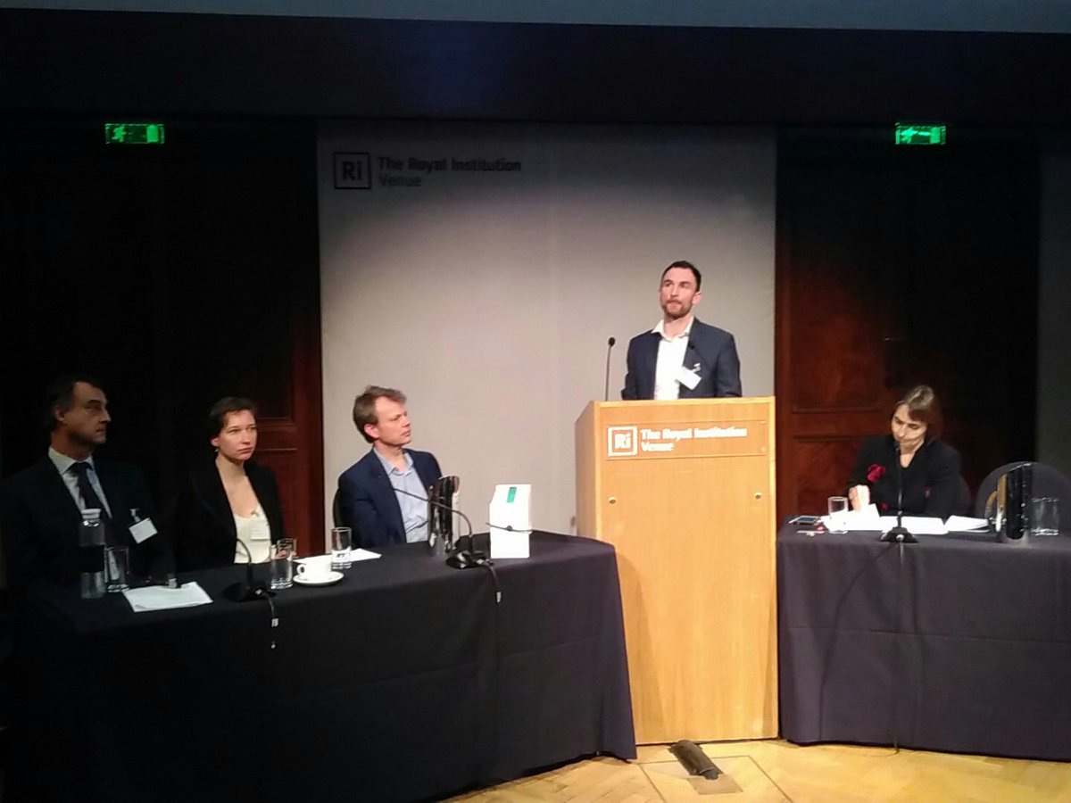 CleantechInnov8's tweet photo. Ken McGrath showcases Ashleigh Environmental's #biowave + #anaerobicdigestion #microwave system at #CleantechInnov8 2018 #cleantech #innovation #investment https://t.co/jjYbCJl94t