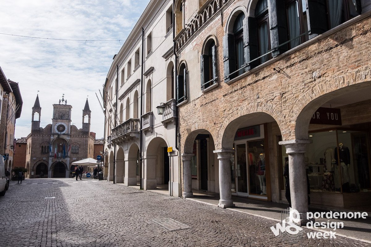 PNDesignWeek's tweet photo. Live da #SmallCitiesForum #pordenonedesignweek #pdw #palazzomantica #cciaapn https://t.co/nGnv5VCJ2N