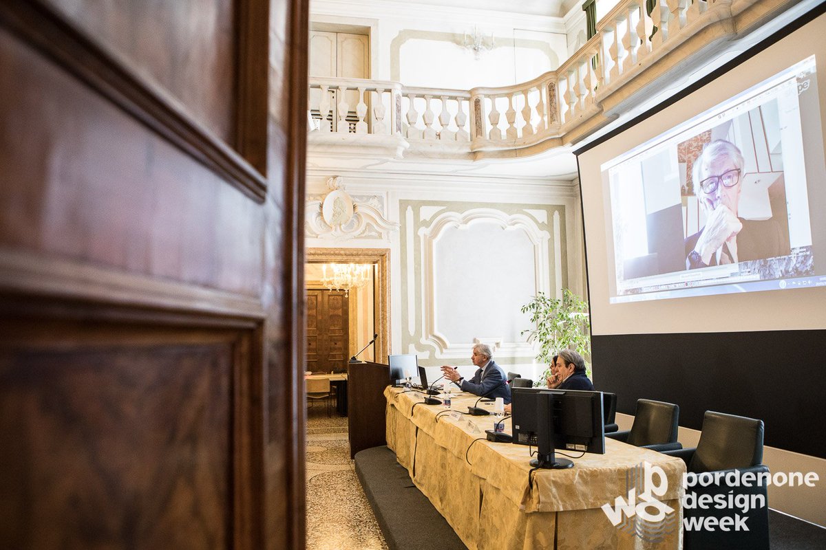 PNDesignWeek's tweet photo. Live da #SmallCitiesForum #pordenonedesignweek #pdw #palazzomantica #cciaapn https://t.co/nGnv5VCJ2N