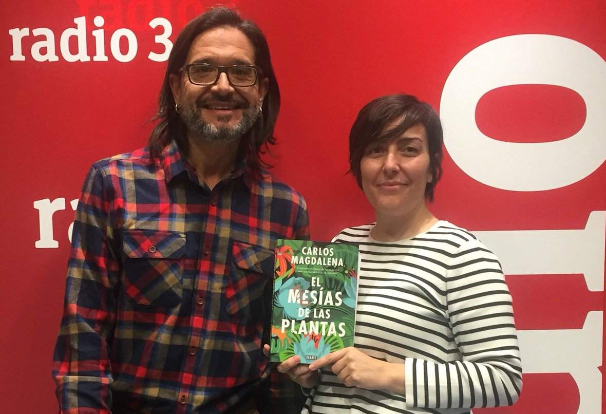 radio3_rne's tweet photo. #Podcast @EfectoDopplerR3 habla con 'El mesías de las plantas' @Plantmessiah que recorre el mundo buscando especies en extinción 🌹🌺 https://t.co/DujGmEqusX https://t.co/YQOUleWLqv