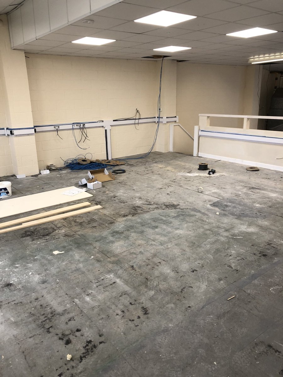 data_path's tweet photo. Our new office is progressing quickly, paint on walls and floors. Glazing. 2nd fix. #movedatelooming #runninglikeclockwork https://t.co/VjXfGFU4yD