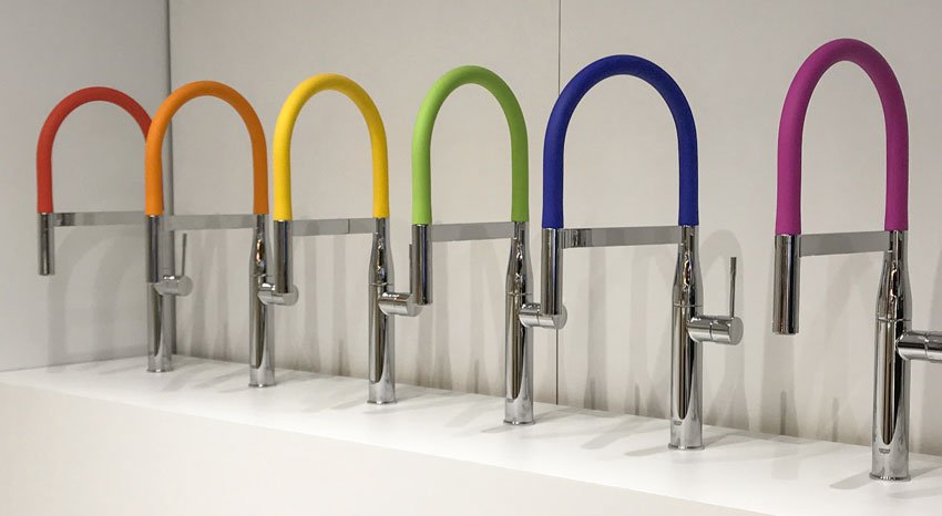 GROHE_US's tweet photo. "Black was everywhere" but Essence Semi-Pro #faucets in bright colors really stood out at @KBIS! Read more on the trends seen during #BlogTourKBIS by @mariakillam: https://t.co/np7jTdHGq8 https://t.co/bMnrXTWyTr