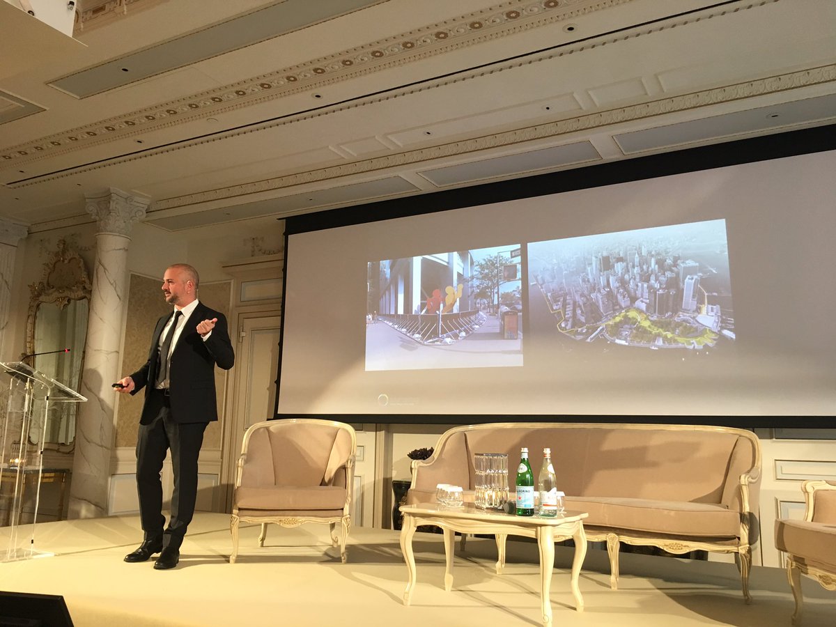 giuliacamillabr's tweet photo. Leonardo Bonanni of @sourcemap talks about #transparency within the #supply chain the @cameramoda 2nd roundtable on #sustainability #Italy https://t.co/AguYnZUC1H