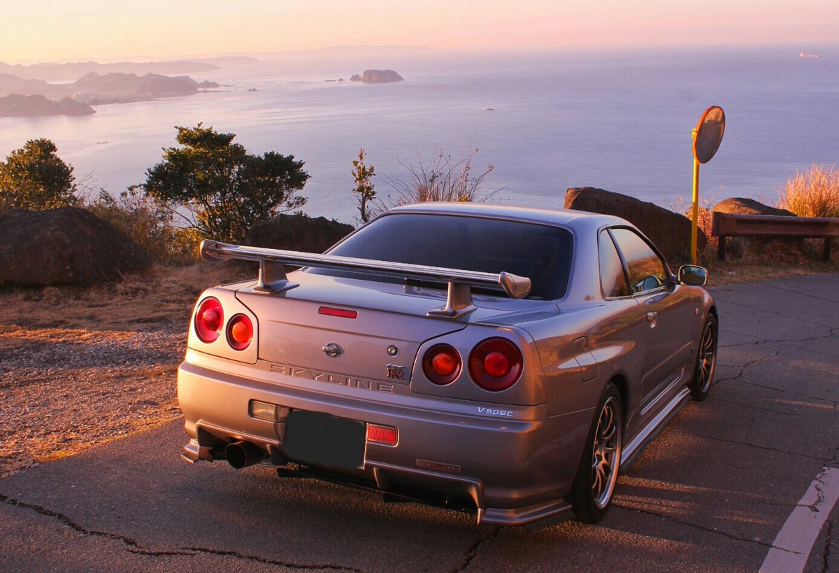 macofamR's tweet image. #今乗ってる車を買った理由
小さい頃から母親がずっとER34を乗っていて、TOPSECRETでチューニングしてたらしく凄く速かった~
でも母親の中ではRが憧れの存在だったのと、自分も魅力にとりつかれ必死にバイトをして買うことができた(*^^*)
10年ぶりに同じ時刻に写真が撮れて凄く嬉しかったヽ(*≧ω≦)ノ