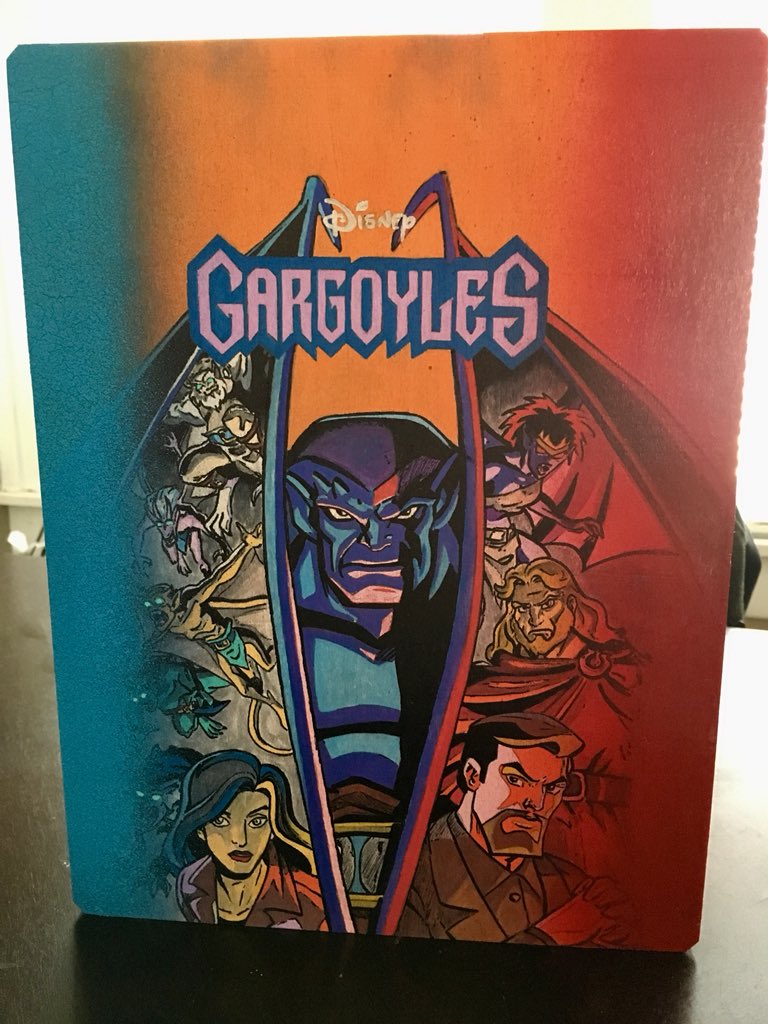 CustomComicBox's tweet photo. #disney #gargoyles #handpainted #customcomicbox #storagebox #art #fanart #acrylicpainting #handcrafted #handmade #woodworking #customstoragebox #woodstain #AnimeArt #anime https://t.co/k3Pa1RvgXg