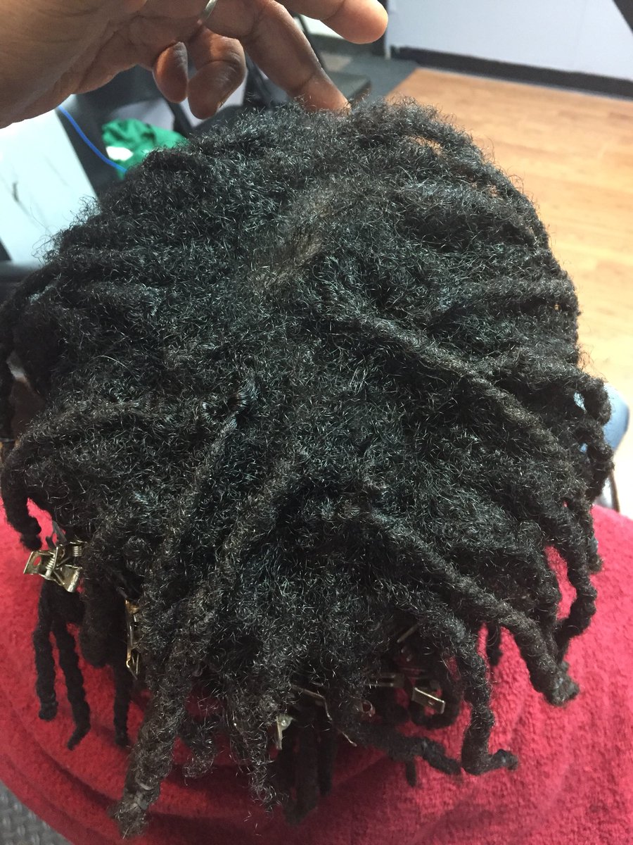 Slayed_ByTee's tweet photo. DREAD RE-TWIST & STYLE 🔥 .(SWIPE) .
.
.
My clients always ready to take pictures afterwards lol
BOOK NOW ONLINE ❗️
#Houston hairstylist #houstonstylist #DreadRetwist #DREADHEAD #COMEGETSLAYED #SLAYEDBYTEE https://t.co/YxojHdSJwf