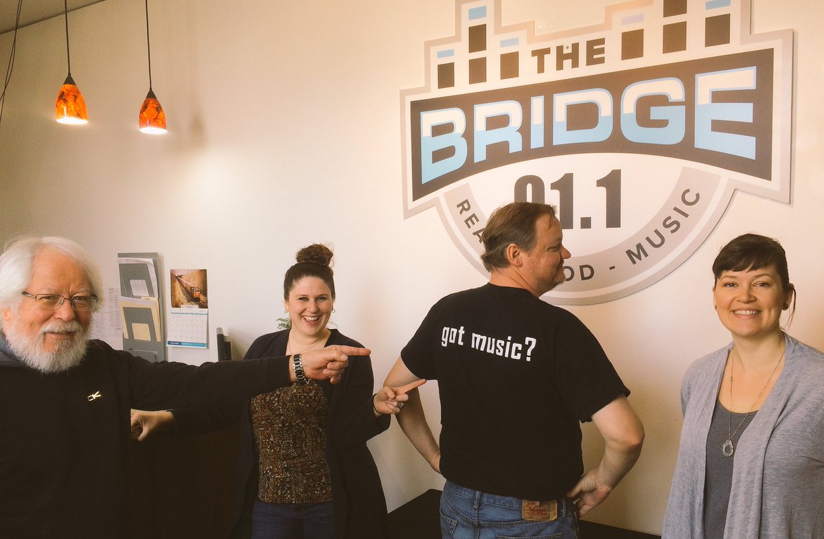bottlesin1bag's tweet photo. #gotMusic @LCFgiftofmusic @InstrumentsOf Change mentors #ymm youth using music arts to connect youth with adults  w/ @stephseidellive @911TheBridge #911theBridge #ymmarts https://t.co/pKoQZn2duS