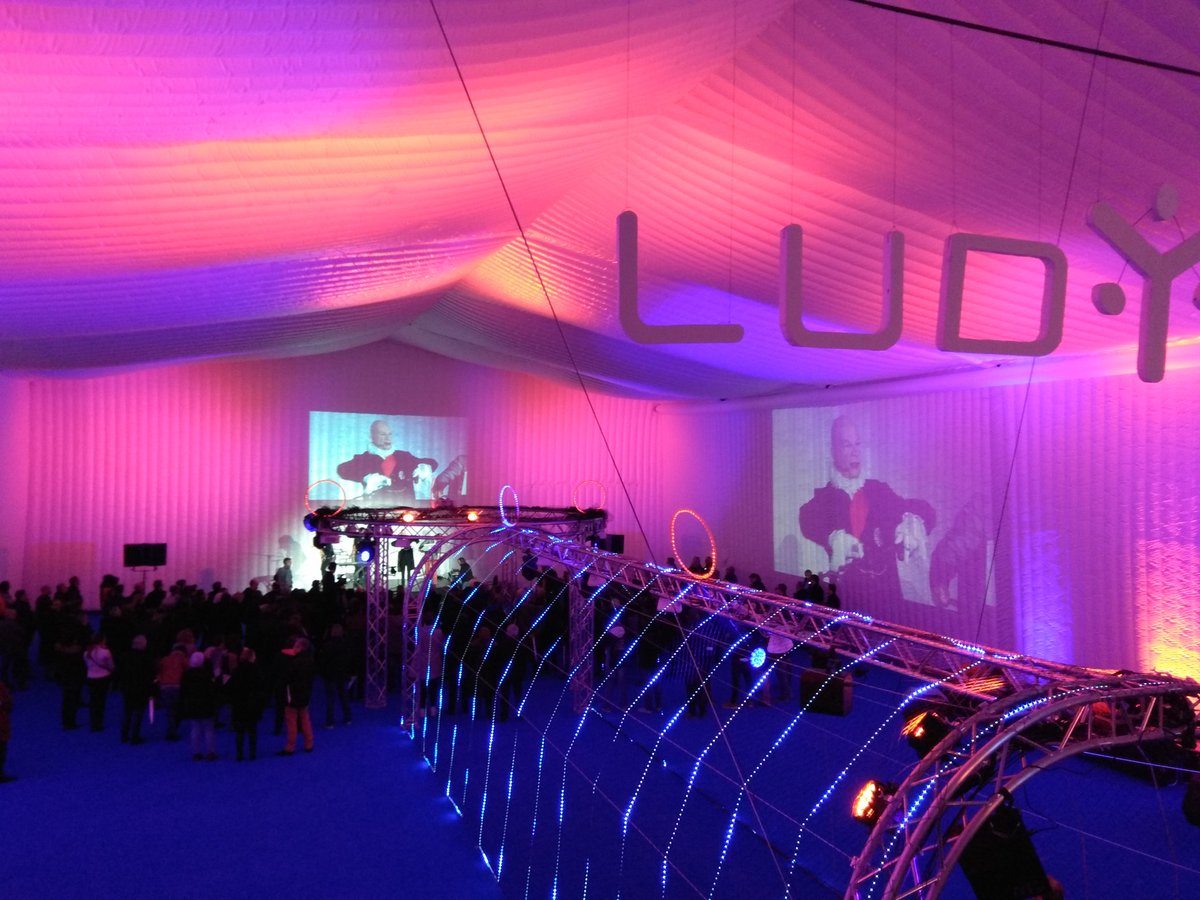 Cajeabe's tweet photo. Inauguration du #ludylab 😎 en Vendée !! Living lab et drone indoor en pleine ruralité https://t.co/17wHNCegQX
