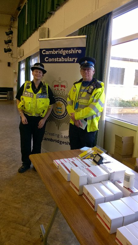 SouthCambsCops's tweet photo. Officers are currently in on patrol in Cottenham offering residents crime prevention advice.
Come and visit our event this evening at Cottenham Village College 6pm
#ophunter #7221 #7256 #7239 #3239 #0964 https://t.co/tqxeaLwntv