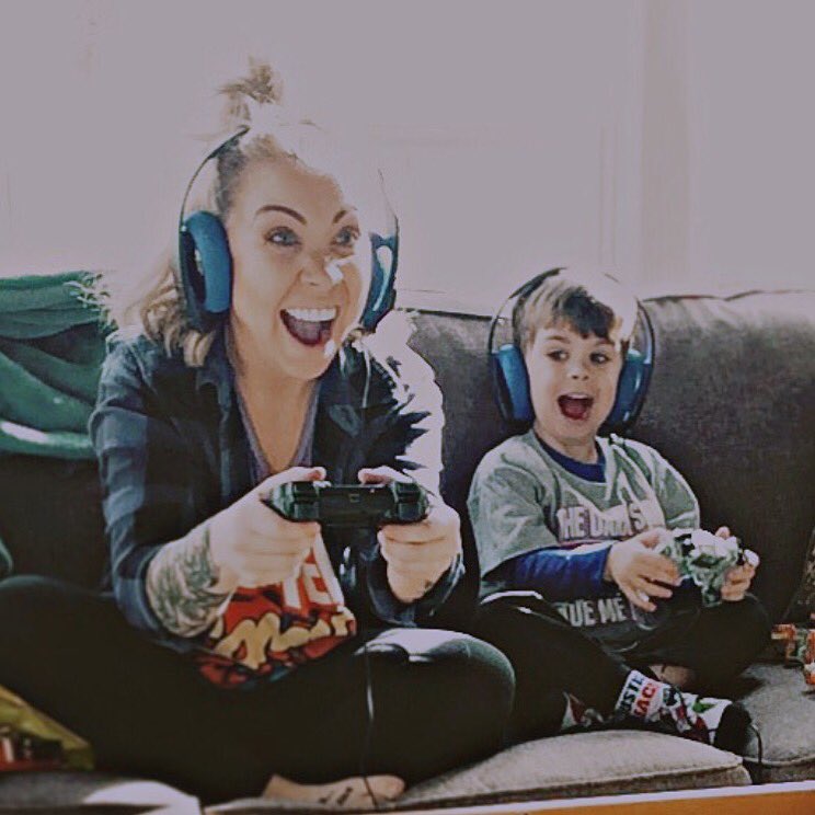 killlertv's tweet image. The very first video game E ever played at 3 years old in 2015. He hasn’t stopped since. My heart. ❤️
twitch.tv/killlertv
@Roblox @TwitterGaming @YouTube @YouTubeGaming @Twitch @RBXChallenge @TwitchTVOnline #twitchtv #YouTube #gamer #Roblox