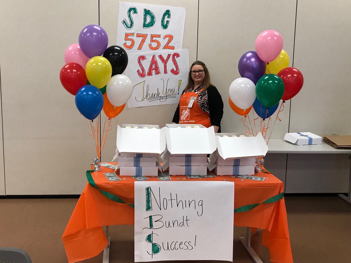 thdsdc5752's tweet photo. Celebrating Success Sharing!!! Nothing Bundt Success! #livingtheorangelife #sdc5752 https://t.co/sx1ziRI38m