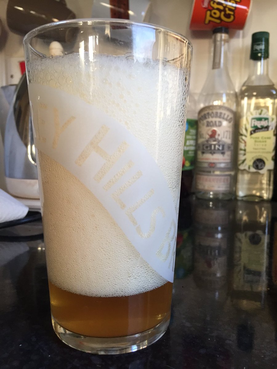 colourbland's tweet photo. I challenge anyone to f*ck up pouring a beer more than this. Ignore the @SurreyHillsBrew glass it’s not stolen, I just forgot to give it back! https://t.co/TlWbd6oqFB