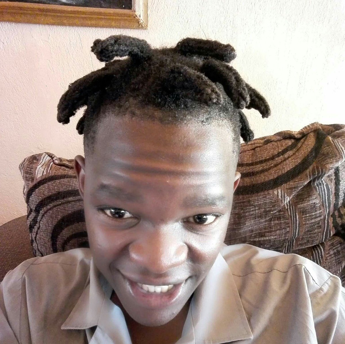 skhuru's tweet photo. me myslf &amp; I #currently https://t.co/UzRX3Ks0eB