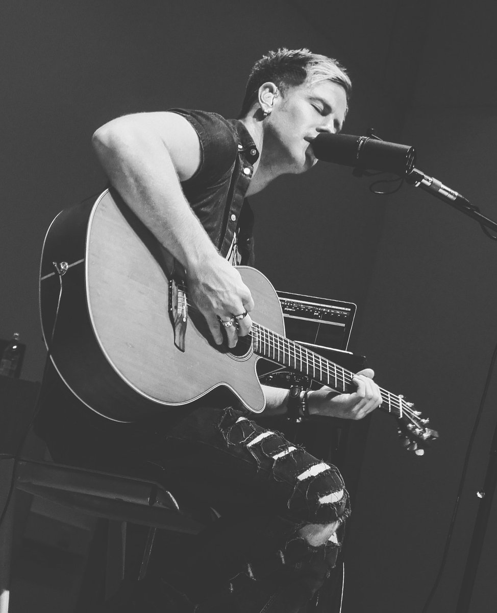 Ｄ Ａ Ｖ Ｅ  Ｉ Ｎ Ｇ Ｈ Ａ Ｍ (@davemyforever) on Twitter photo 