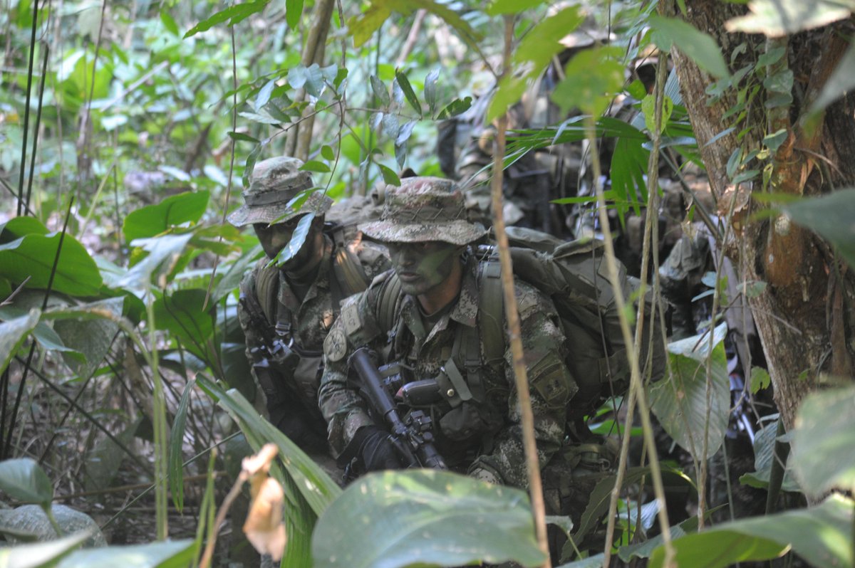 "Mi fórmula para vivir es bastante simple. Me levanto por la mañana, me voy a la cama en la noche y en medio, doy lo mejor de mi mismo".