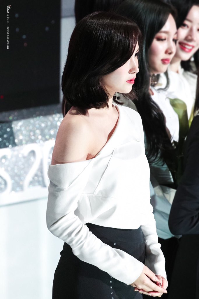 minasboyfriend's tweet photo. [D-4] #HappyMinaDay

"Cause you’re
a sky full of stars,

You’re such
a heavenly view”

@JYPETWICE #트와이스 #TWICE #미나 #MINA #みな #名井南 #ミナ https://t.co/OmzJ6AJZb1