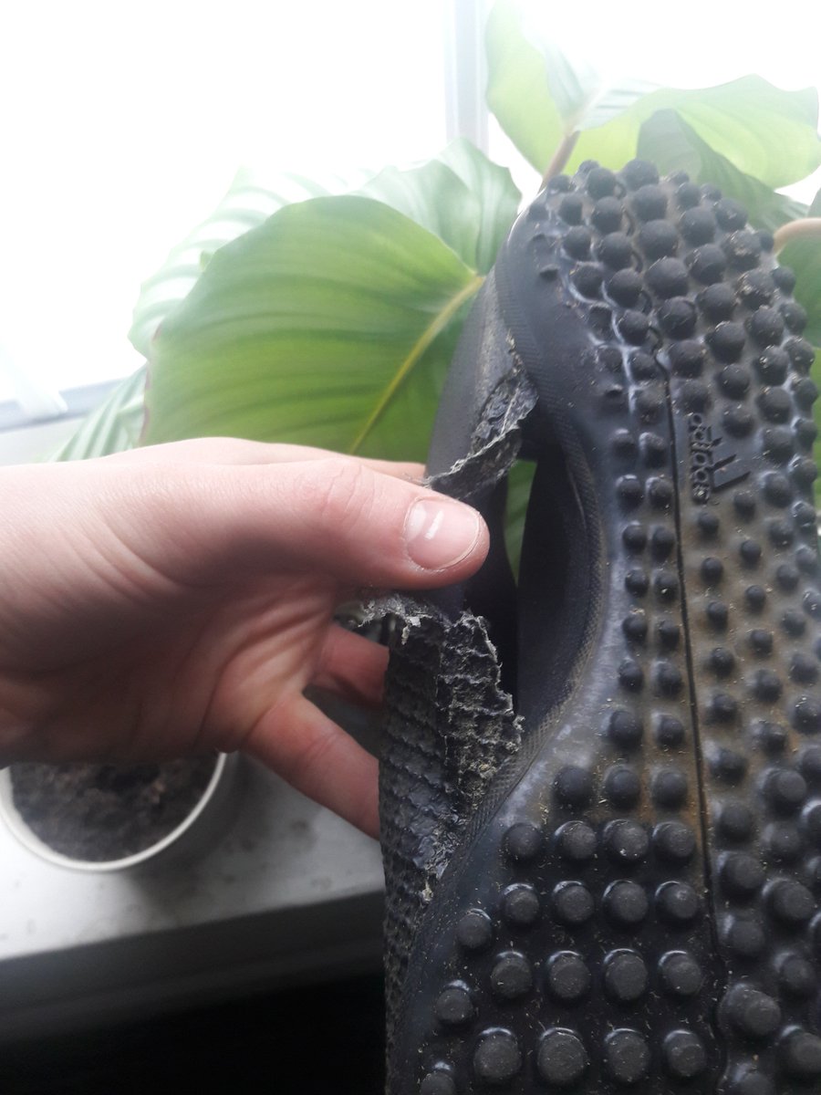 ___MM___'s tweet photo. @adidas @adidasUK @adidasfootball WTF is this about? I have worn these 10 times for a casual 5 aside. £75 for 10 run outs. production standards are appalling. I want my money back! https://t.co/cYYZMGjm3X
