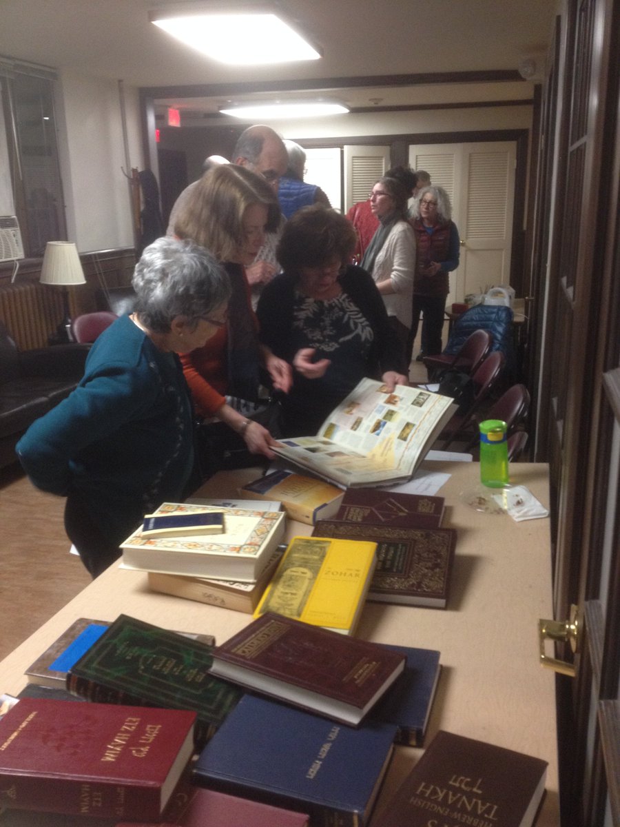 shirhadash's tweet photo. Tonight "Ask the Rabbi" discusses little known Seder customs, &amp; how to merge Shabbat and Passover observances. 7:30 at social hall of Lutheran Church. Always interesting! Here's photo from a recent session; a fascinating tromp through the "Jewish bookshelf"- law &amp; history. https://t.co/kpyZJ6dYKX