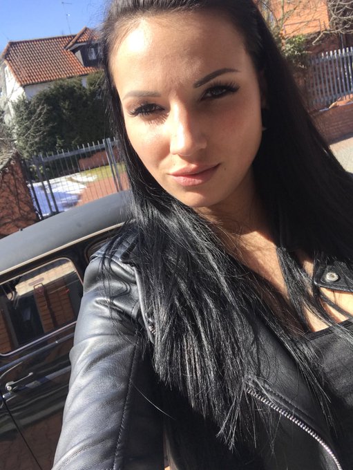 Amazing shooting day ! Czech guys have much to offer OMG ❤️ @FakeTaxi #CzechRepublic @joleeloveberlin<a href="/tag/czechrepublic"class="tags"><span>#czechrepublic</span></a>