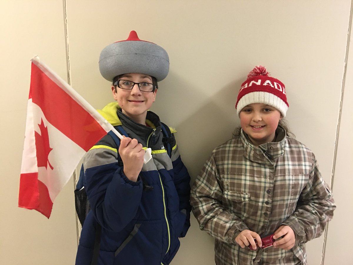 SunsetParkPS's tweet photo. Grade 5&amp;6 classes are ready to cheer on Team Canada today at Women’s World Curling Championships! #NearNorthUnited https://t.co/BYjcl5pwno