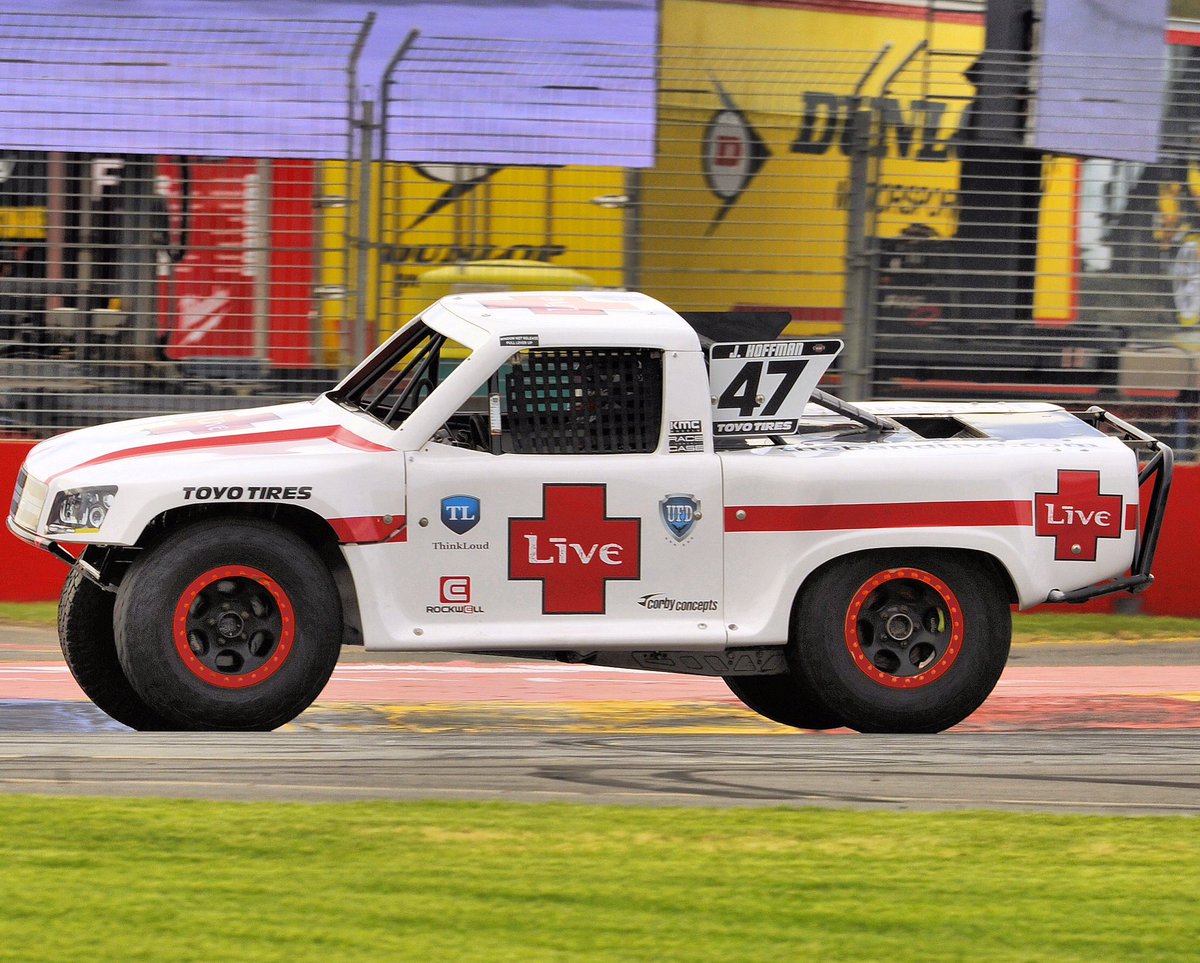 SSuperTrucks's tweet photo. The #47 driven by Jeff Hoffman 

@Freaks4Live @ufd_racing @UnitedFD 

#stadiumsupertrucks https://t.co/Th2axLjjE9