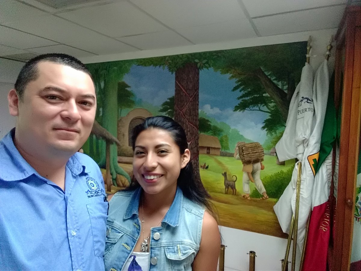 Con la campeona del @TecCarrilloPto primer lugar en 200 y 400 m planos de las Universiadas regionales #leoncillos