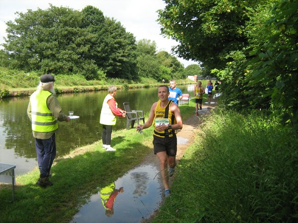 runABCmidlands's tweet photo. .@StuWeb_Timing  is expecting big turnouts from @NottsWomenRun, @beestonac, @kads_running  &amp; #sheltonstriders for their stunning August race along the canal at #Erewash #HalfMarathon https://t.co/YqsZHFqeER https://t.co/ho3lD7Riaz