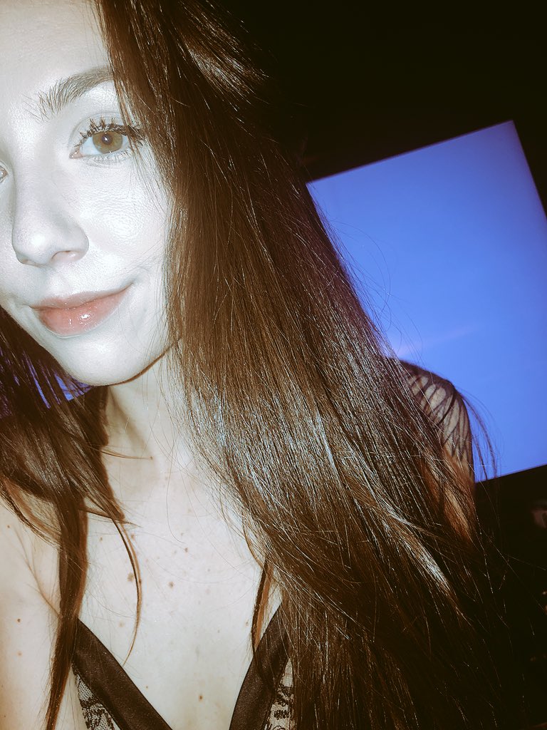 psychoslutdiary's tweet photo. • sometimes you gotta risk it to get the biscuit • #body #nudegirls #neon #cumplay #joi #MARS2018 #AskAMan #BTSxYouTubeRed #BLACKPINK #CambridgeAnalytics #DeleteFacebook #Every65Seconds #InternationalDayOfHappiness #fox5storm #GoodGirls #HIXTAPEisComing #hogfbchat #Inspiration https://t.co/ytEhAWVg14