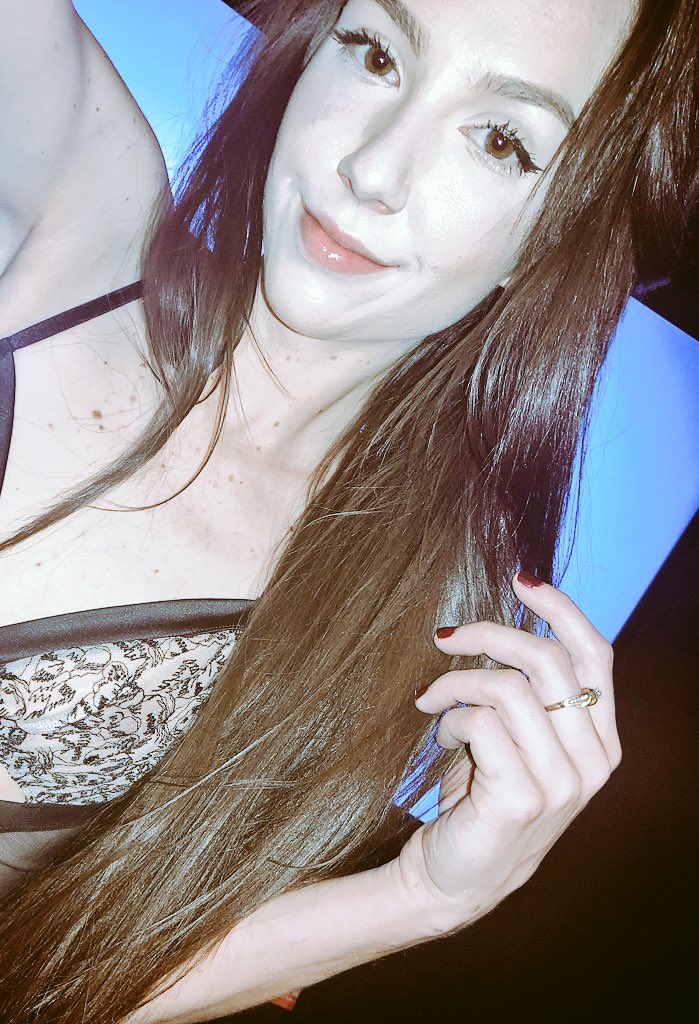 psychoslutdiary's tweet photo. • sometimes you gotta risk it to get the biscuit • #body #nudegirls #neon #cumplay #joi #MARS2018 #AskAMan #BTSxYouTubeRed #BLACKPINK #CambridgeAnalytics #DeleteFacebook #Every65Seconds #InternationalDayOfHappiness #fox5storm #GoodGirls #HIXTAPEisComing #hogfbchat #Inspiration https://t.co/ytEhAWVg14