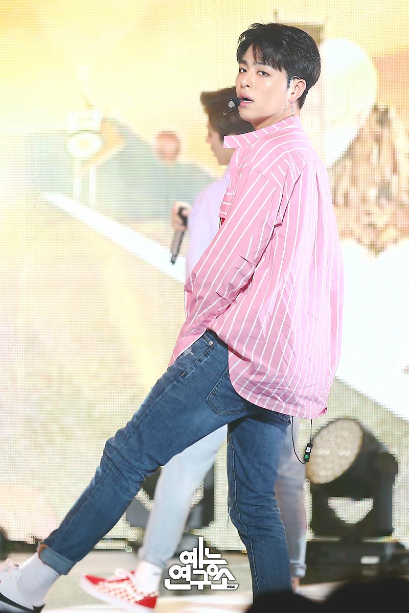 Ladda_123's tweet photo. Photos from Music Core 180317 (4)
https://t.co/8QxYfvv4Vl by #teamjunhoe via @c0nvey https://t.co/7ZGJMz0k5B