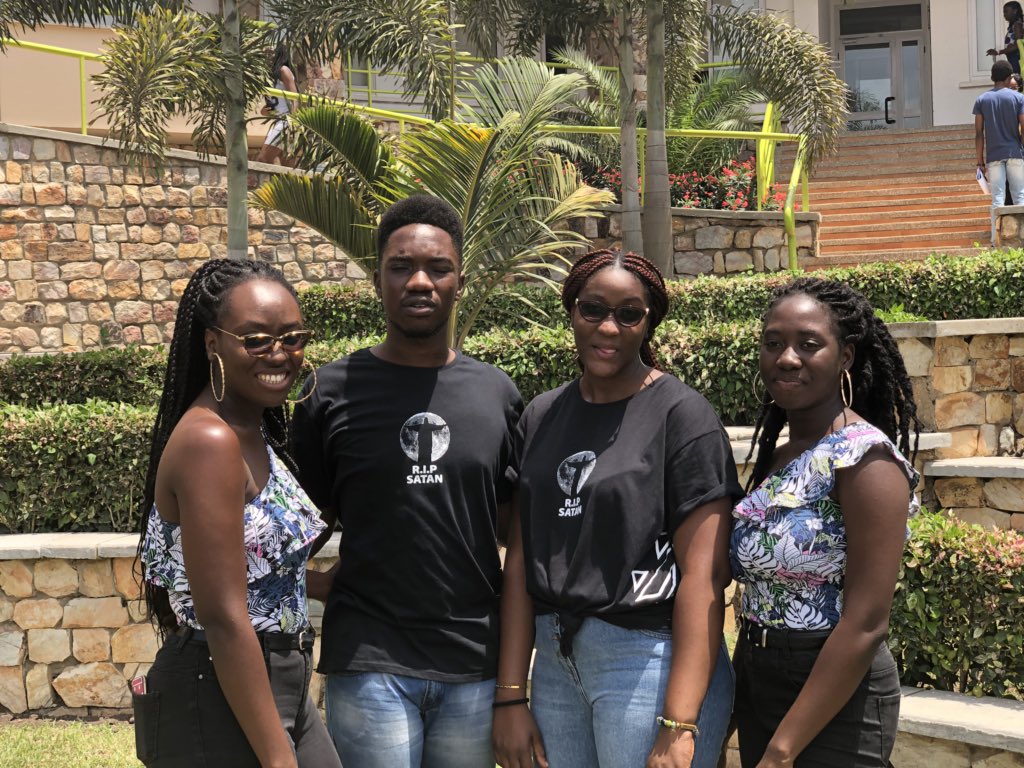 e_ainoo's tweet image. We went all out today ! #ASCTwinDay #ASCWeek