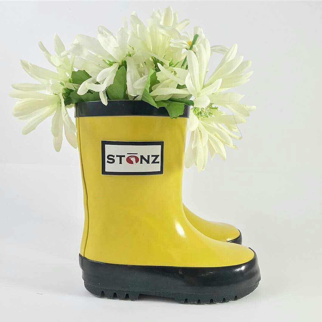 StonzUK's tweet photo. Clocks changing so a spring sale now on.  Welly on up people! https://t.co/AaU9feRi34 https://t.co/q7Q2ino7K1