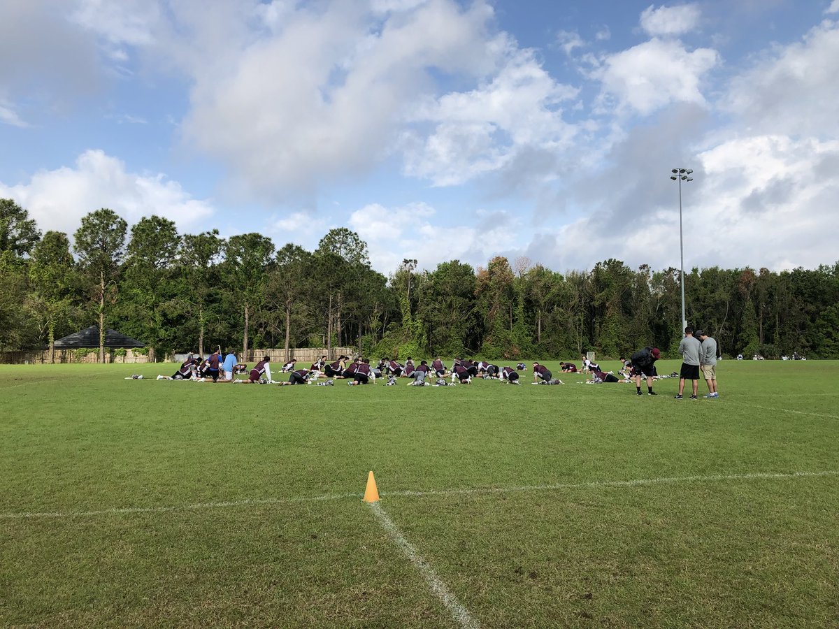 burylax's tweet image. #eyt @SarumKnight @hoganlaxcom @CoachCottle #droppingknowledge this morning thanks Coach! Scrimmages later today