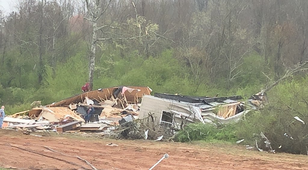 riley__johnson's tweet photo. Significant tornado damage in Nances Creek. Houses demolished and mobile homes picked up and flipped. Clear path of the tornado on the mountain. @spann @weswyattweather @CharlesDanielWx @jpdice_Fox6 @NWSBirmingham @MegTom_WX https://t.co/RvOUegFyqD