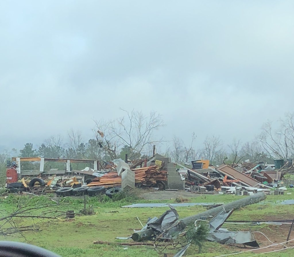 riley__johnson's tweet photo. Significant tornado damage in Nances Creek. Houses demolished and mobile homes picked up and flipped. Clear path of the tornado on the mountain. @spann @weswyattweather @CharlesDanielWx @jpdice_Fox6 @NWSBirmingham @MegTom_WX https://t.co/RvOUegFyqD