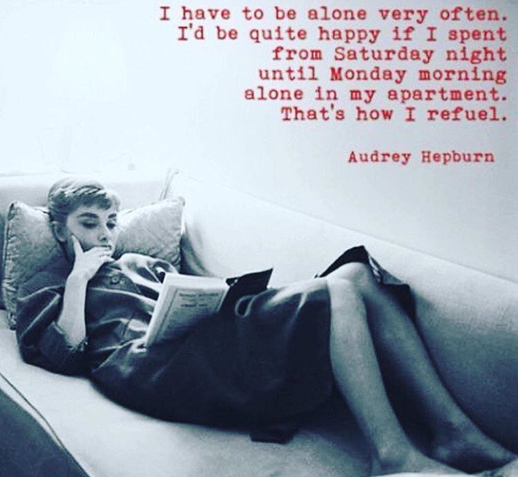 SinnaiEva's tweet photo. #readmoore #booksaremagic #🙏 https://t.co/djiXsbs4Ii