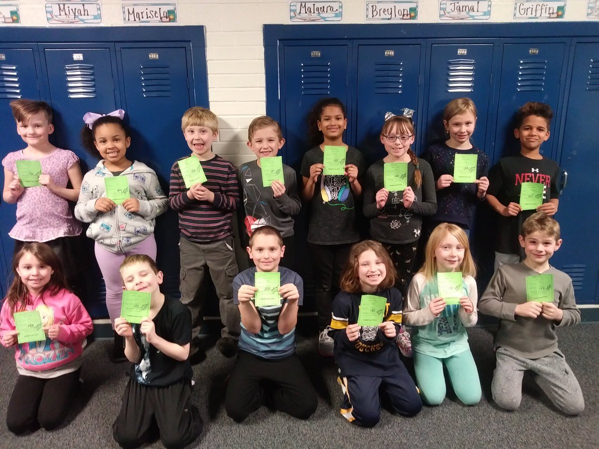 These rockin readers beat their NWEA Reading goals! #edmonsonlions #wearelamphere