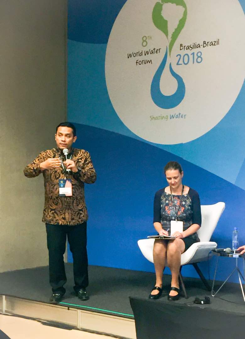 GWPnews's tweet image. .@gwpsea's Fany Wedahuditama at #WWF8 on connecting cities with their basins for a #watersecure world. His keywords: multiple stakeholders, united efforts, #innovative collaboration - crucial to support the sustainable development of #cities.