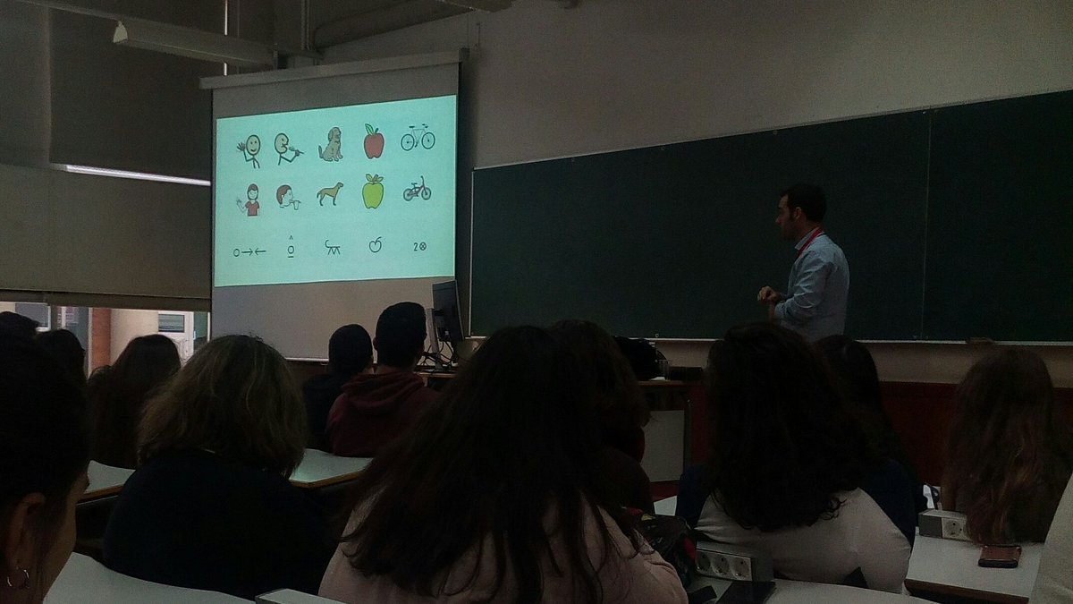 anaraher's tweet photo. En la conferencia de Salvador Sancha por parte de @eneso_es hemos podido disfrutar de las nuevas tecnologías que se aplican a discapacitados para poder comunicarse o simplemente para ser usuarios de smartphones u ordenadores. Gran charla! https://t.co/H5vq5HBXOm