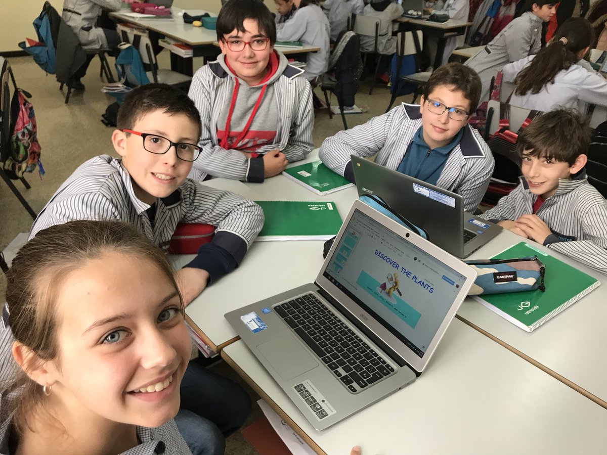 portafolis6's tweet photo. Dissenyant la presentació Drive del projecte: Discover the plants. #enMoviment #primESC #sisè #TIC #scienceproject #English #Science #Project #interdisciplinaryproject #letsgo #learningalot @Apaesc_figueres @EscolapiesFIG https://t.co/B5h9PIC1uN