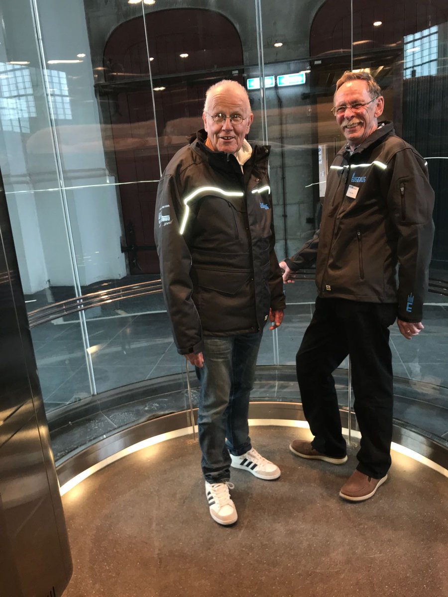 BasBedrijfskled's tweet photo. Wij sponsorden de afgelopen week jassen voor de @ArnhemEusebius kerk, veel plezier ermee! https://t.co/R9fiTw6pHy